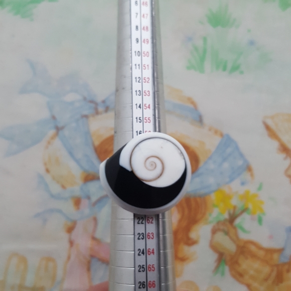 Natural Shell Ring - Picture 13 of 16